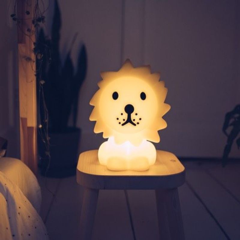 Lion first light