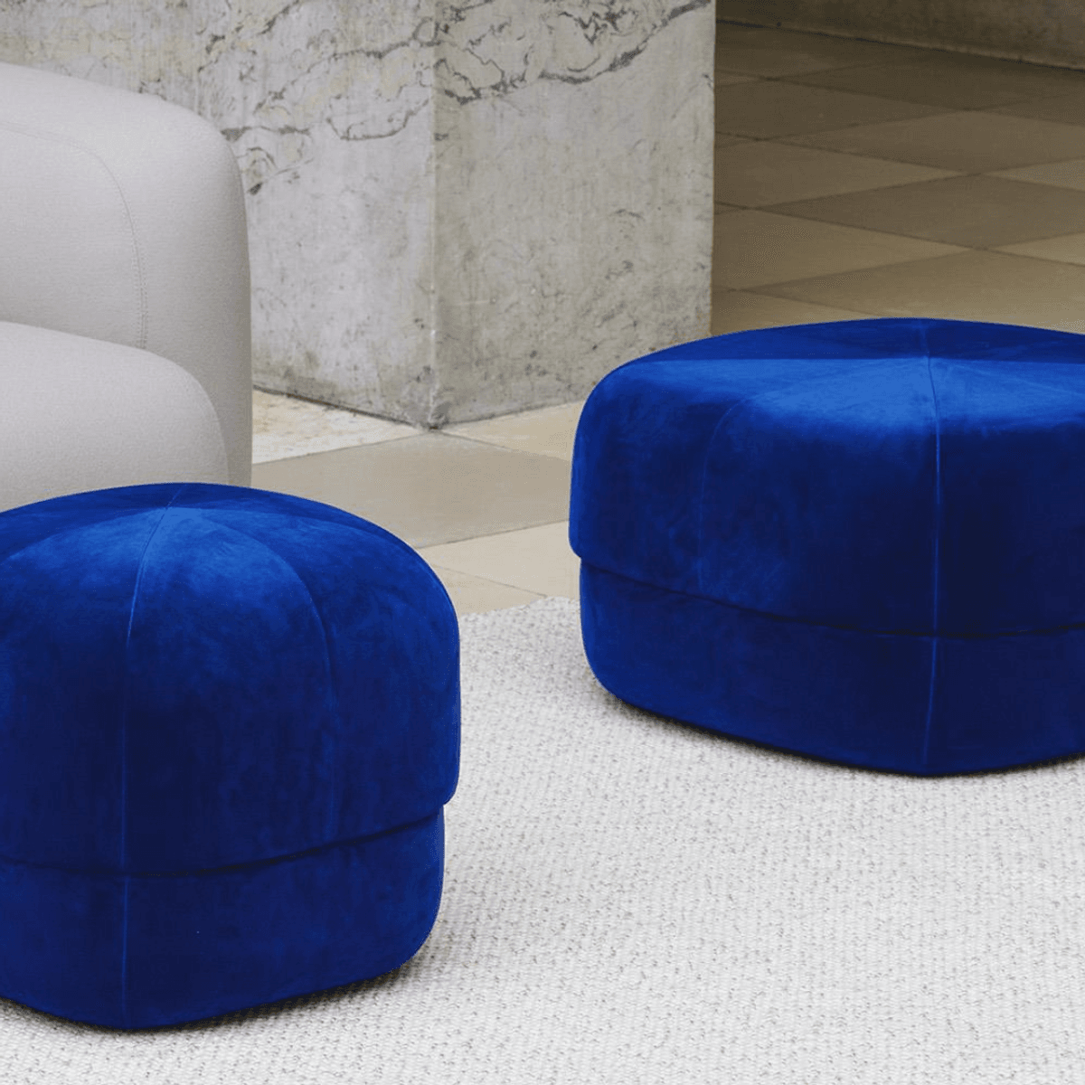 Circus Pouf Large Electric blue